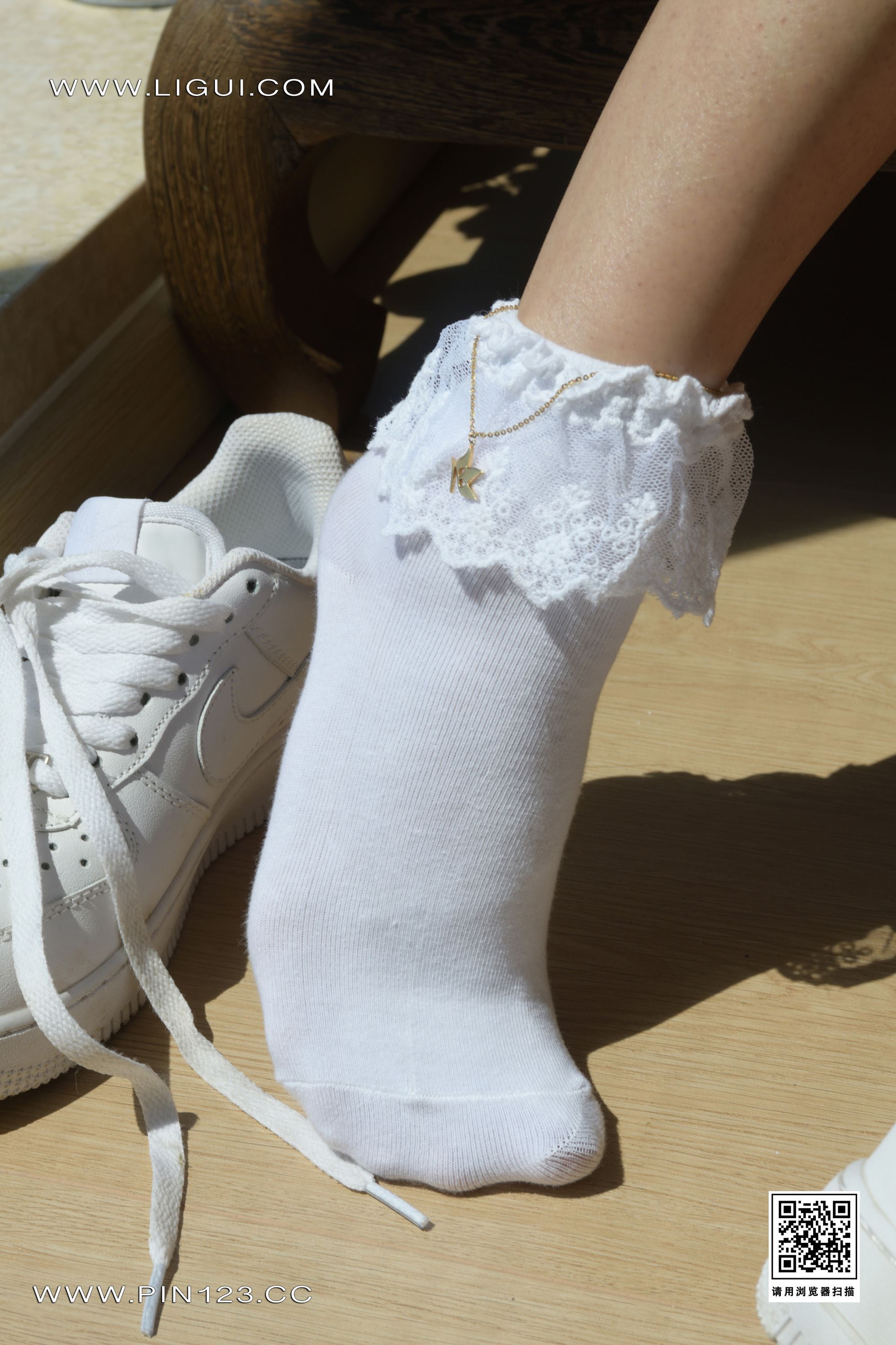 Ligui丽柜 2022.10.24 足下生辉 汐汐